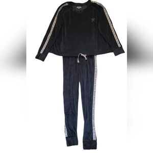 Hurley 2-pc Sweatsuit Soft & Cozy (Top's size is Large,Pants size is Medium.)